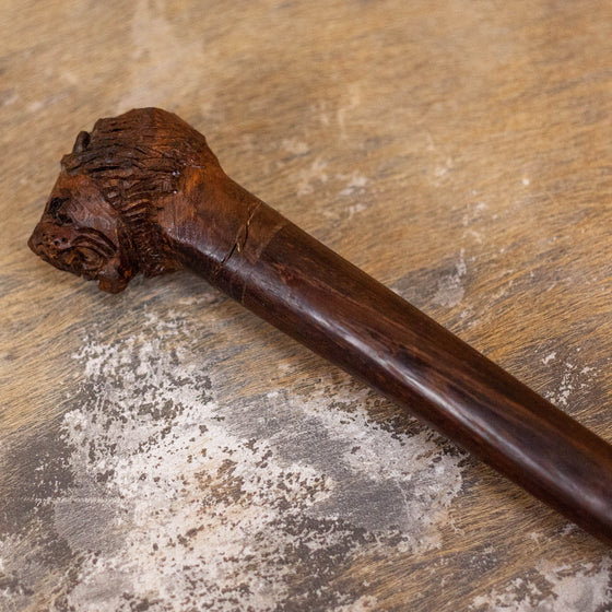 Excellent African Walking Stick with Carved Lion Head BK7012